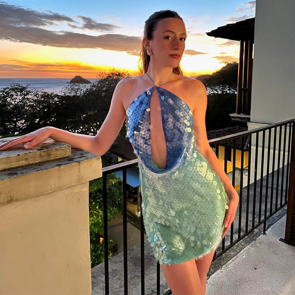Vestido Mini de Lantejoulas Luxuoso Azul-Verde com Decote Halter – Festa 2025