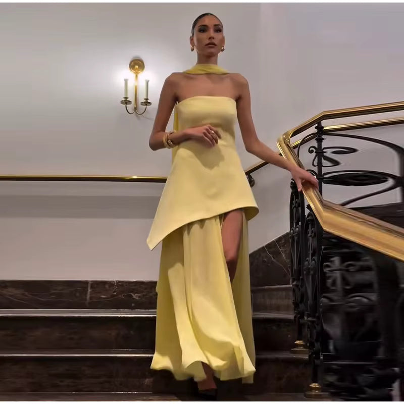 Vestido Longo Feminino Sem Alças com Retalhos em Malha e Fenda – Primavera 2026