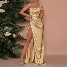 Vestido Longo Bodycon Fora do Ombro com Fenda Alta – Elegância Noturna