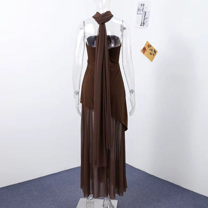 Vestido Longo Feminino Sem Alças com Retalhos em Malha e Fenda – Primavera 2026