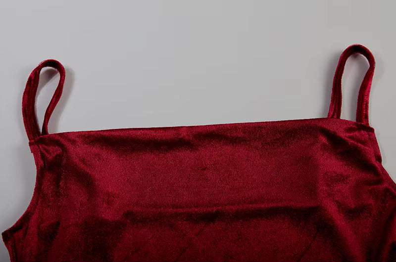 Vestido Midi Feminino em Veludo Bodycon – Elegância Noturna Outono/Inverno 2026