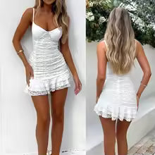 Vestido Mini Branco Bodycon em Renda com Decote em V Profundo – Clubwear Elegante