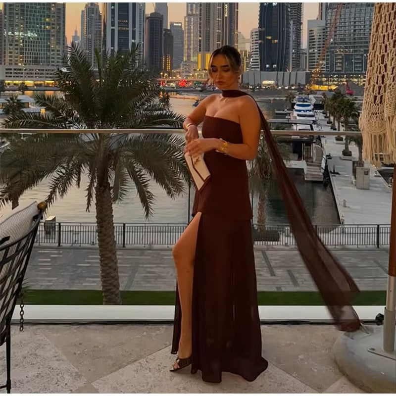 Vestido Longo Feminino Sem Alças com Retalhos em Malha e Fenda – Primavera 2026