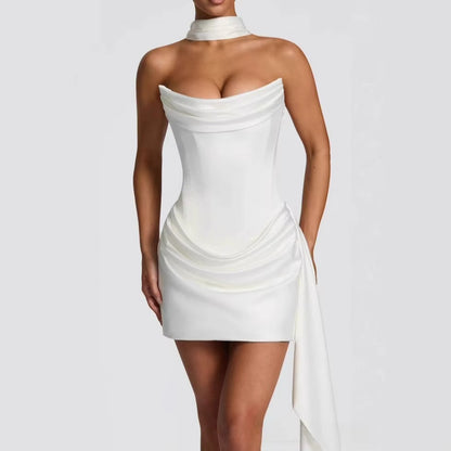 Vestido Mini em Cetim Branco com Corpete Estilo Espartilho – Elegância Sexy