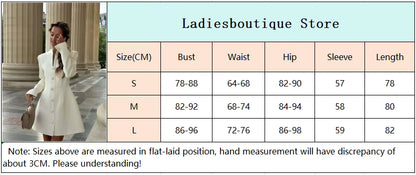 Vestido Mini Branco em Linha A com Botões – Elegância Urbana para 2025