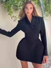 Vestido Mini Branco em Linha A com Botões – Elegância Urbana para 2025