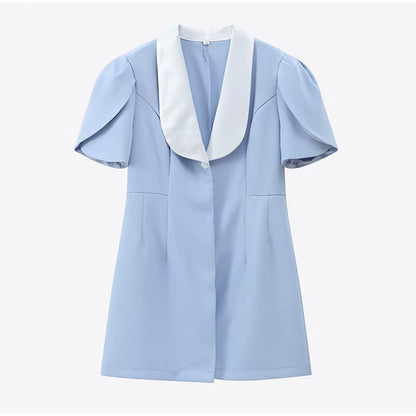 Vestido Mini Branco em Linha A com Botões – Elegância Urbana para 2025