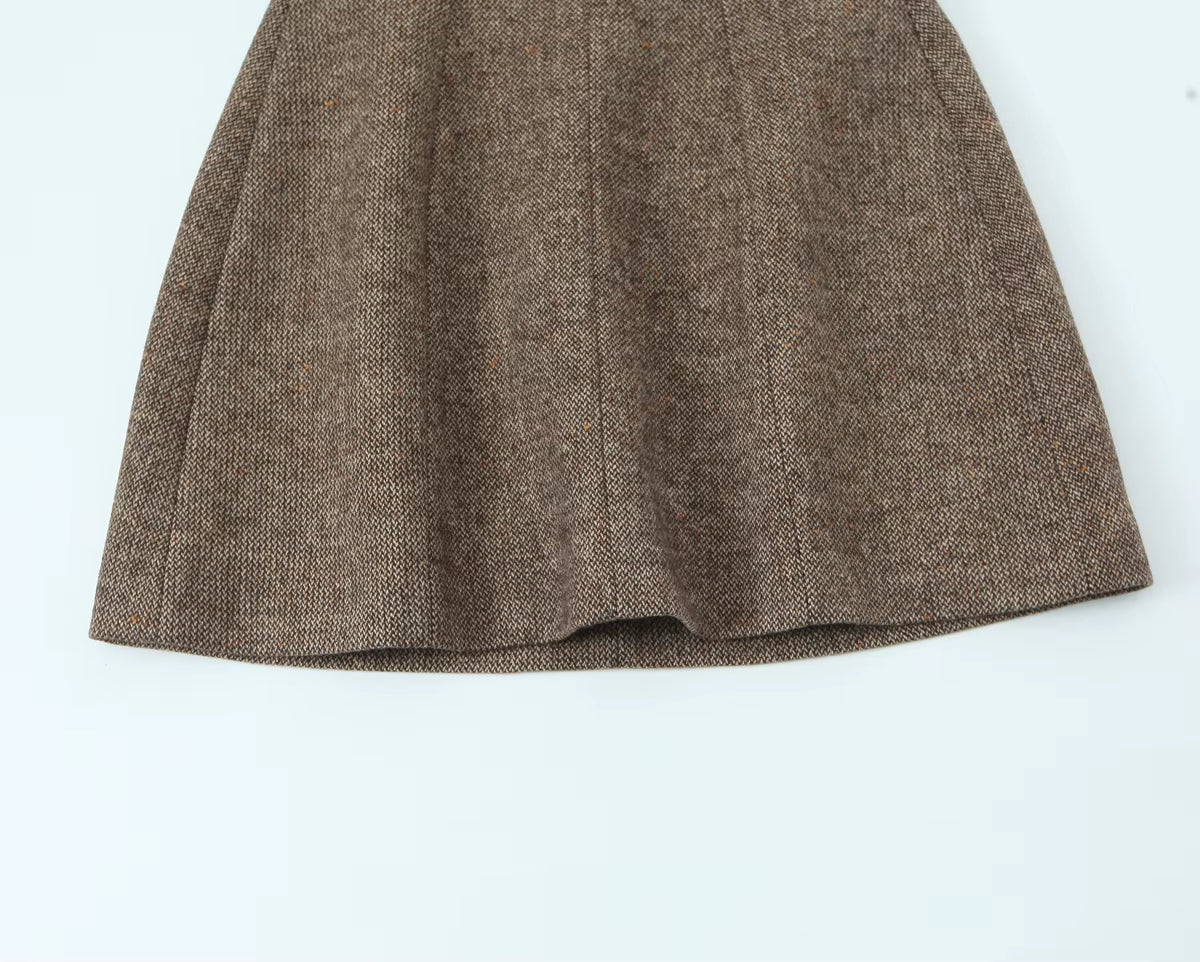 Vestido Mini Elegante sem Mangas com Decote em V Profundo – Sofisticação Sensual para Outono/Inverno